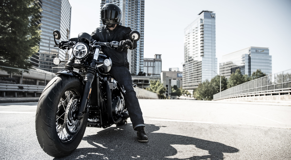 La Triumph Bonneville Bobber Black