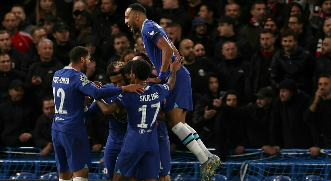 No final da noite em Stamford Bridge, Milan afunda contra o Chelsea: 3 a 0 dos Blues