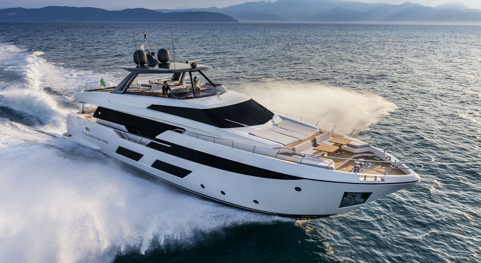 Il Ferretti 920