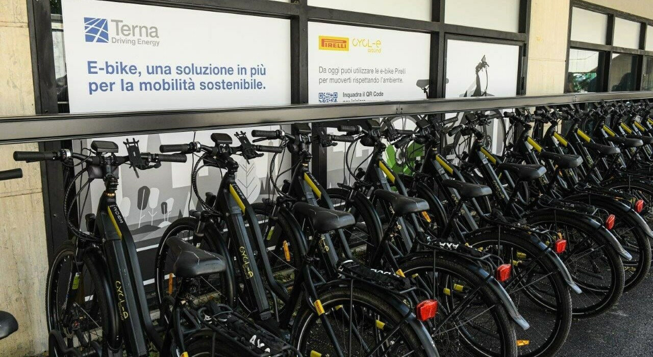 Terna ha trovato la sponda ideale in Pirelli adottando su scala nazionale CYCL-e around , il programma di e-bike sharing aziendale che incentiva le forme di mobilità alternativa a quella tradizionale