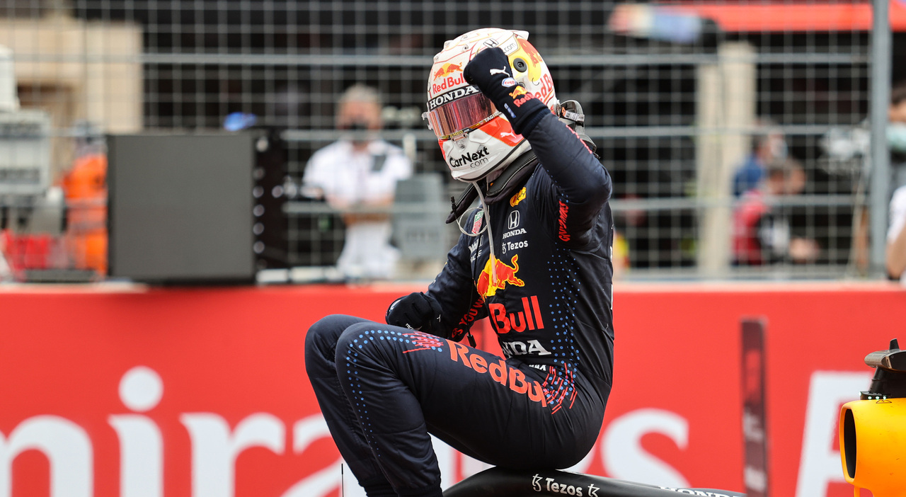 GP Francia, diretta: Verstappen tenta lo strappo, ma Hamilton lo bracca