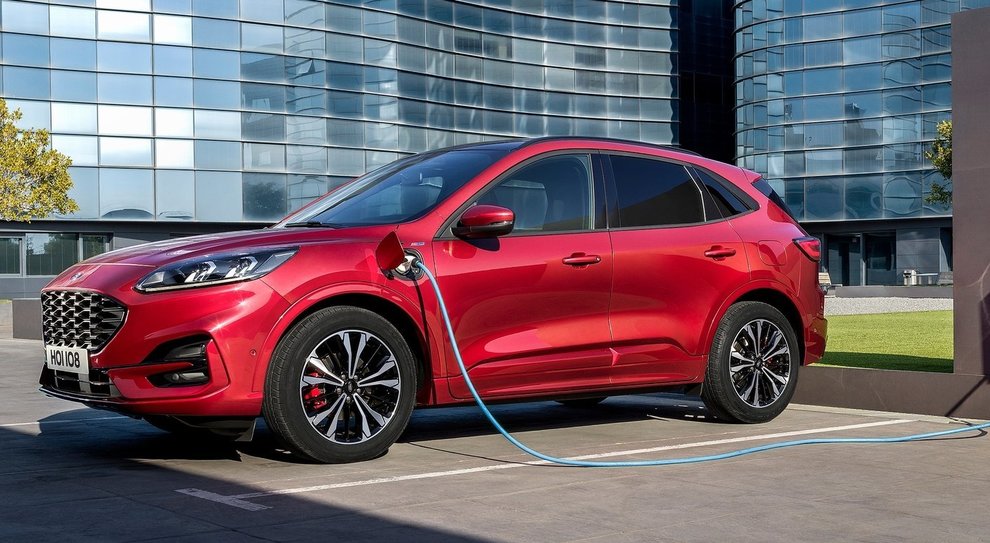 La Ford Kuga ibrida plug-in