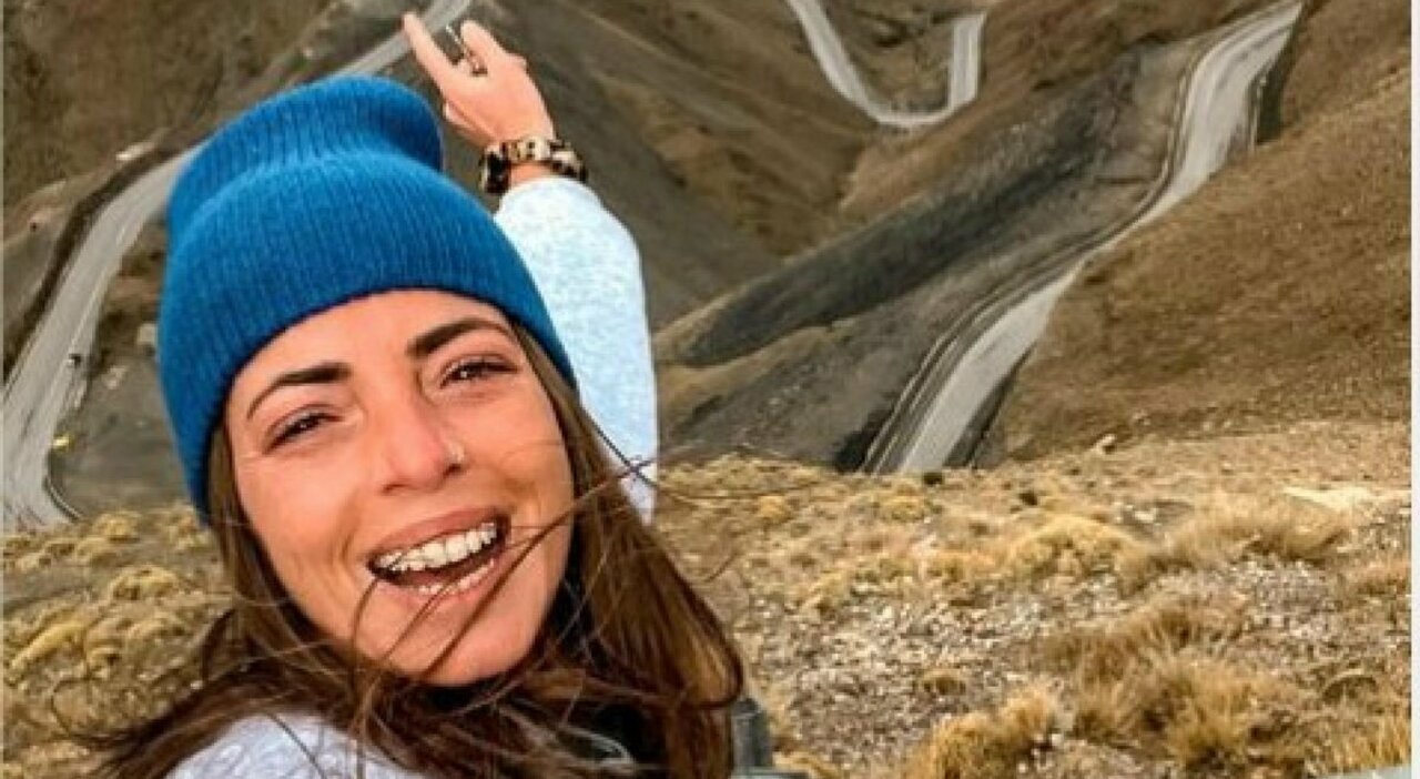 Alessia Piperno arrestata in Iran, cosa sappiamo e i nodi da sciogliere. Il papà: «Siamo molto preoccupati»
