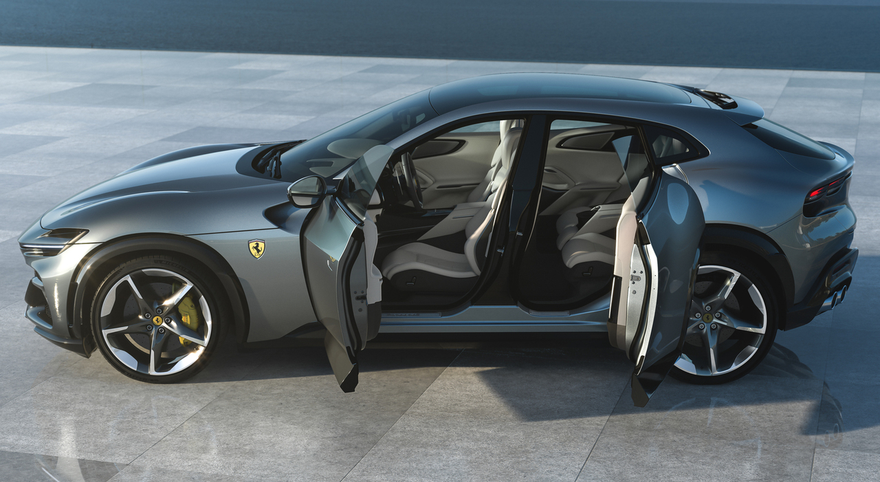 La bellissima Ferrari Purosangue con le portiere aperte, quelle posteriori sono controvento