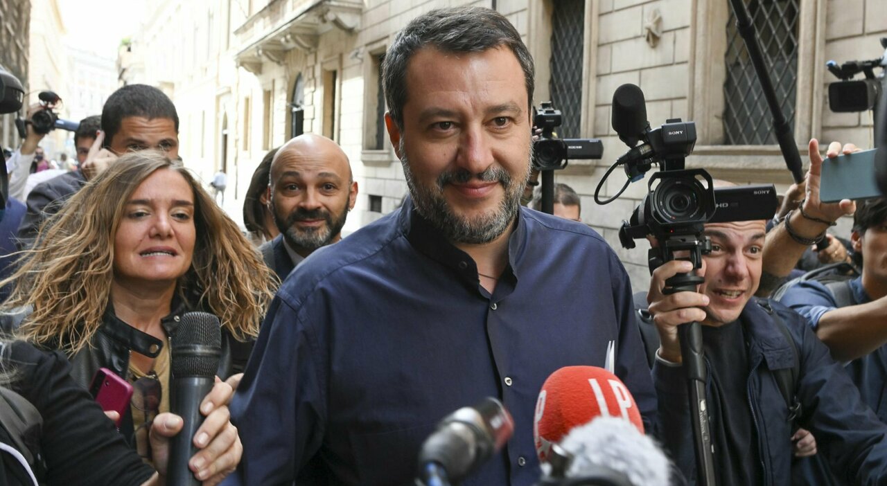 Salvini, punta i piedi e chiede per sé il Viminale (e la Lega indica altri 3 ministeri chiave) Spettro tempi lunghi per il governo