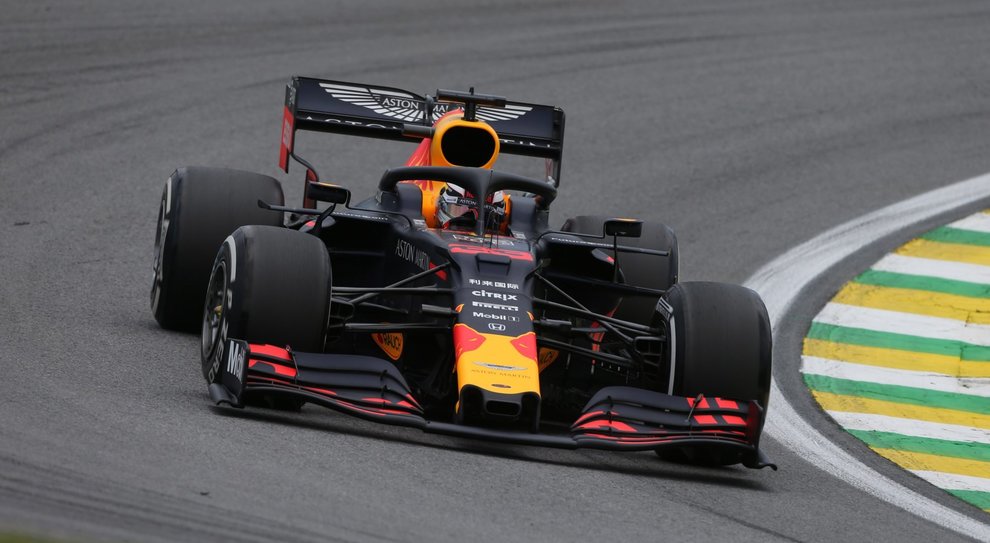 Verstappen in pole in Brasile. In prima fila anche la Ferrari di Vettel
