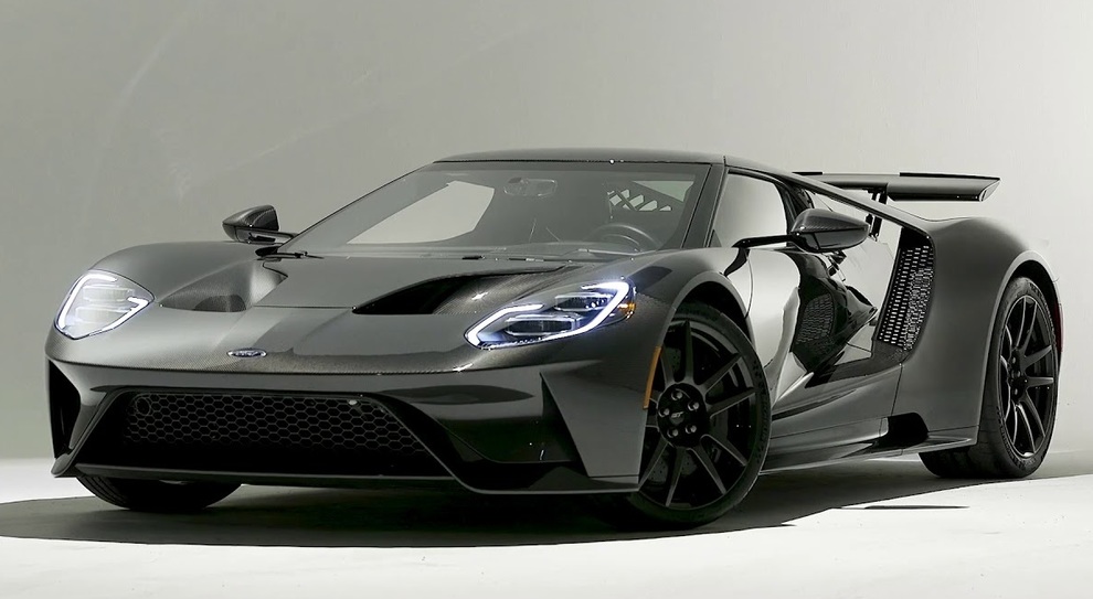 La Ford GT nel nuovo allestimento chiamato Liquid Carbon