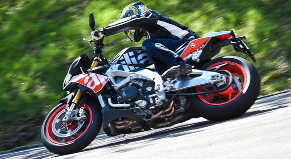 La Aprilia Tuono V4 1100 Factory