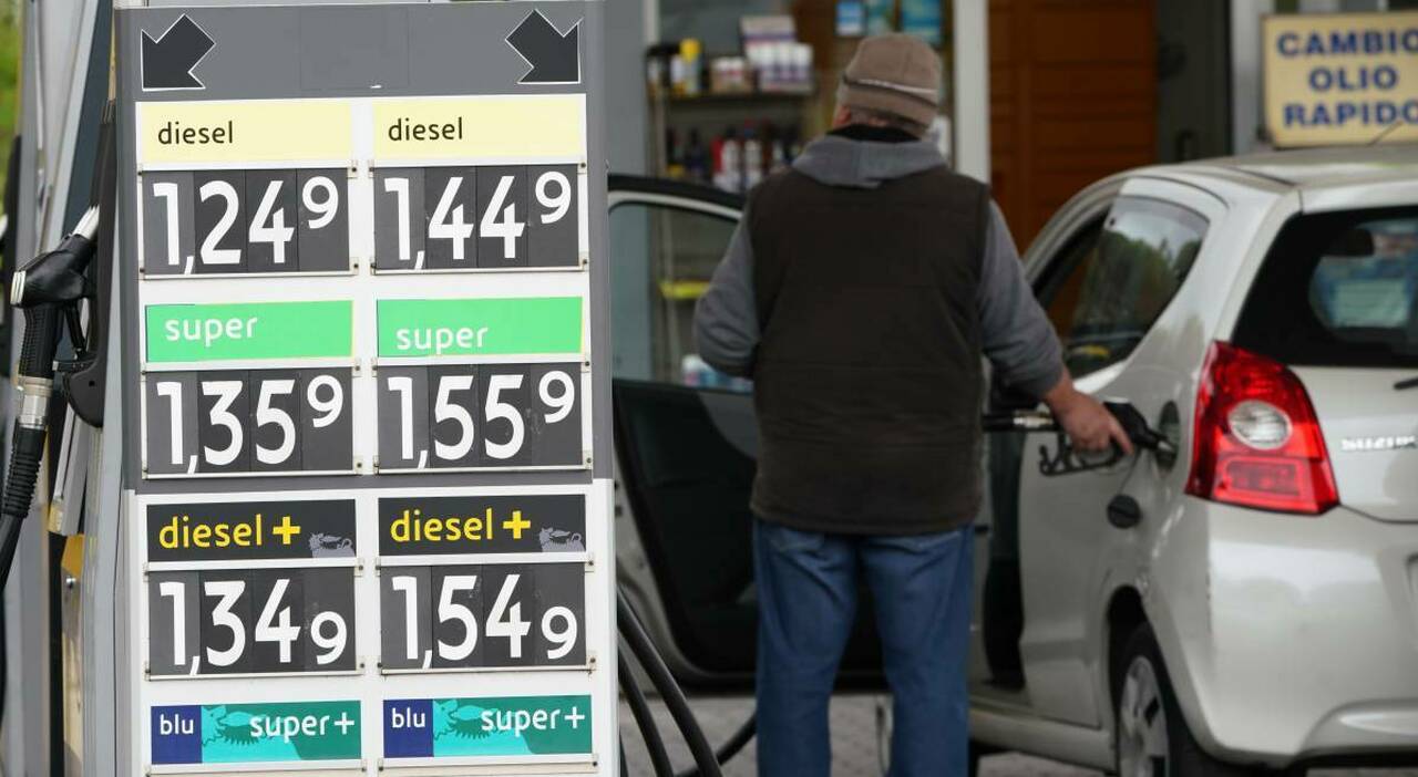 Prezzi bassi dei carburanti solo sugli espositori
