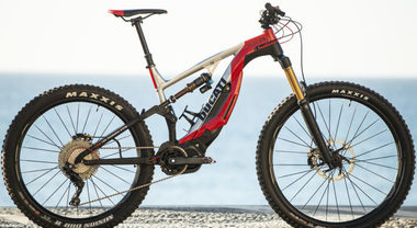 Ducati, presenta ad Eicma la mountain bike elettrica e-mtb. Protagonista delle due ruote a 360°