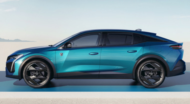 Nuova 408 , Peugeot punta su benzina e ibrido plug-in. Più avanti arriveranno anche versioni mild-hybrid e full electric