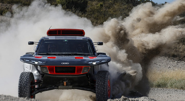 Audi RS Q e-tron E2: più leggera ed efficiente punta al trono della Dakar 2023