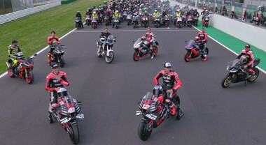 A Misano è festa Aprilia con gli assi della MotoGP. Oltre 10mila persone per ammirare Espargarò, Vinales e Savadori