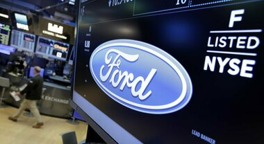 Ford, vendite Usa -9% a settembre ma l’elettrico balza del 197%. Il titolo guadagna il 7% a Wall Street