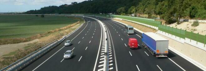 Autostrade intelligenti, accordo Aspi-Volkswagen: le auto dialogano con le infrastrutture