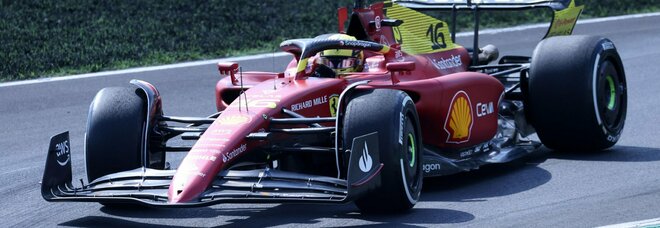 Gp Monza, Leclerc in pole position: battuto Verstappen. Tifosi Ferrari in delirio