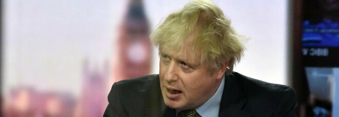 Gran Bretagna, nuovo record di casi (58.784): Johnson pronto ad annunciare nuovo lockdown