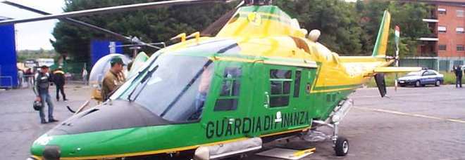 Amianto in elicotteri gdf e hangar: stop e sigilli a Pratica di Mare, Napoli, Catania e Palermo