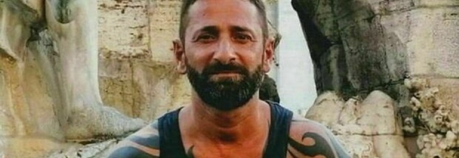 Malore in casa, Cristoff Cimorosi trovato morto dopo 4 giorni a Macerata: aveva 44 anni