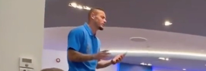 Mazzocchi, show in Nazionale: l'azzurro incanta tutti in napoletano Mazzocchi, show in Nazionale: l'azzurro incanta tutti in napoletano