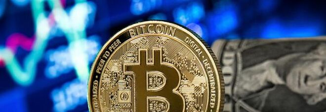 Cripto, prosegue risalita trainata da Bitcoin