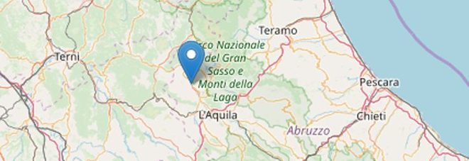 Terremoto a L'Aquila, tre scosse con magnitudo da 3.4 a 3.7. Paura e gente in strada, sentite anche nelle Marche