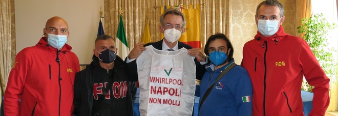 Whirlpool Napoli, Manfredi agli operai: «Il progetto deve essere concreto»