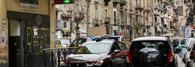 Napoli, controlli su casco e motorini: 67mila euro di multe, 26 scooter sequestrati