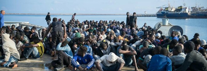 Libia, Guardia costiera spara sui migranti: 2 morti e 5 feriti