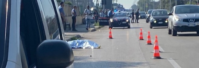 Ragazza uccisa sulla Domiziana L'ha travolta un'auto in velocità