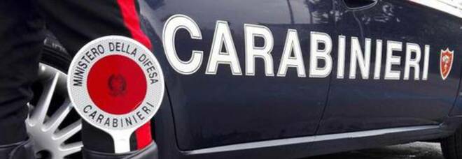 Guida sotto l'effetto di sostanze stupefacenti e provoca un incidente con feriti, denunciato dai carabinieri