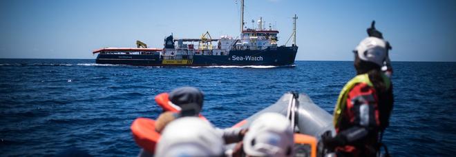 Migranti, Sea Watch soccorre 50 persone davanti alla Libia Migranti, Sea Watch soccorre 50 persone davanti alla Libia
