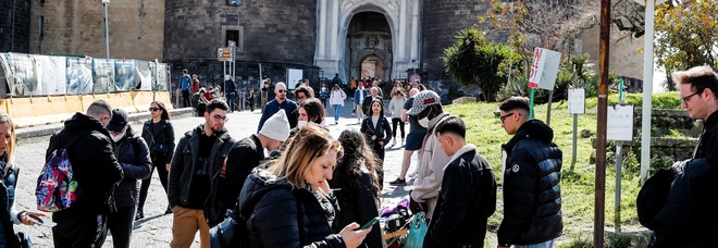 Covid In Campania, 2.104 Casi E 17 Morti: L'indice Di Contagio Risale ...