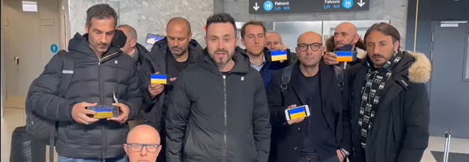 De Zerbi lascia l'Ucraina e lancia un messaggio via Twitter: «Non saremo felici finché il popolo ucraino non sarà libero»