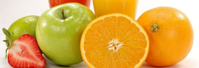 Curcuma, cavoli e arance, niente alcol e caffeina: i consigli degli esperti per una dieta invernale anti-endometriosi