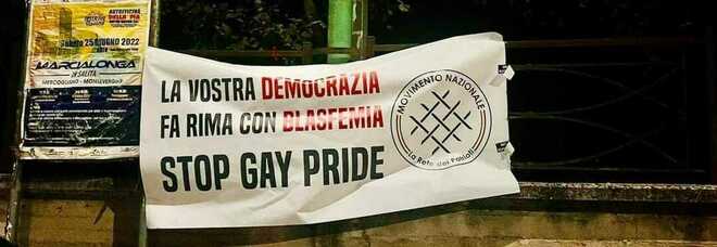 Pride di Mercogliano, spuntano manifesti omofobi