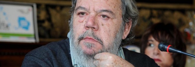 Giornalismo, morto Gianni Mura, storico scrittore e giornalista, aveva 75 anni Giornalismo, morto Gianni Mura, storico scrittore e giornalista, aveva 75 anni