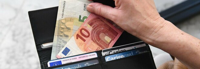 Inflazione: a Napoli prezzi aumentati del 7,6%, le famiglie spendono 1.538 euro in più