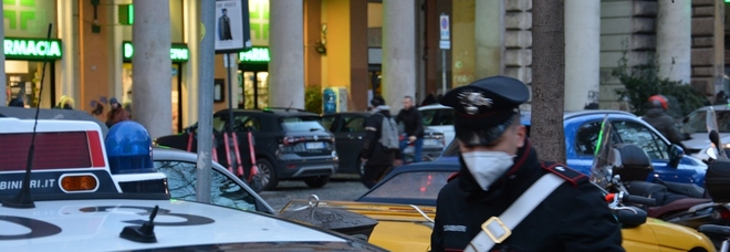 Roma, controlli antidegrado a Piazza Vittorio: sei multati