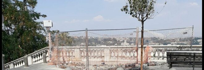 Napoli, sempre più degrado e abbandono al belvedere San Martino: «Promesse infrante»