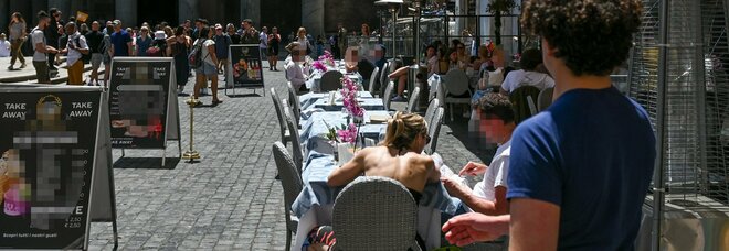 Tavolini all'aperto, pronta la proroga per i bar e i ristoranti: ma i residenti del centro storico di Roma sono contrari