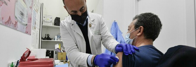 I vaccini hanno scongiurato almeno 22mila morti in Italia e 470mila in Europa: le analisi di Oms e Iss