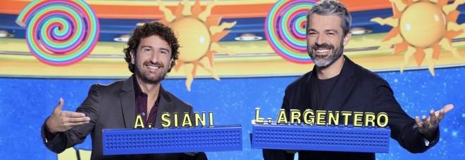 Alessandro Siani torna a Striscia la Notizia: «Sorrisi e denunce, lo stile non cambia»