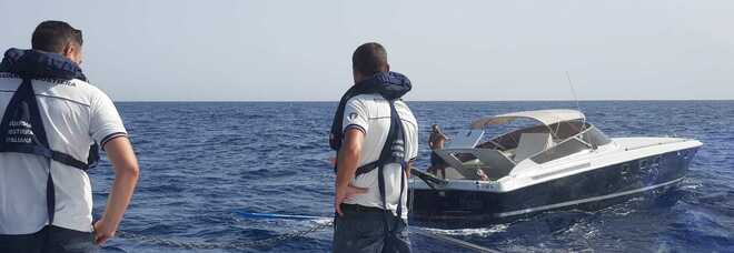 Capri: due soccorsi in mare della guardia costiera, nessun ferito