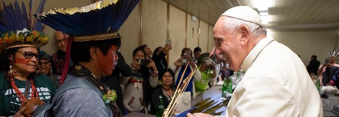 Preti sposati, il divieto del Papa dopo lo scontro con Ratzinger