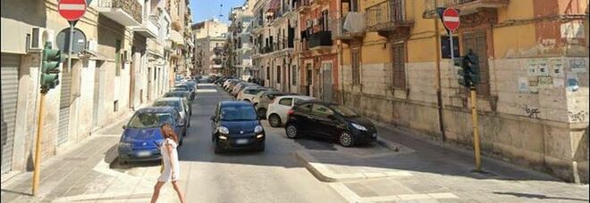 Bari, turiste francesi violentate: «Ci ha offerto del vino, poi è iniziato l'incubo». Pm: «Scene da "Arancia Meccanica"»