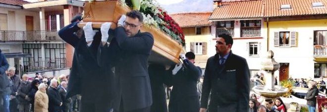Funerale di Simona Viceconte: anche teramani per l'ultimo saluto