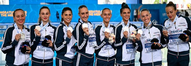 Europei nuoto, prima medaglia per l'Italia: argento alle Azzurre del nuoto sincronizzato