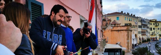 Mes, Salvini: Conte ha firmato senza permesso? Si dimetta