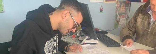 Junior Cally, da Sanremo al calcio: «I compensi li donerò a chi combatte la violenza sulle donne»
